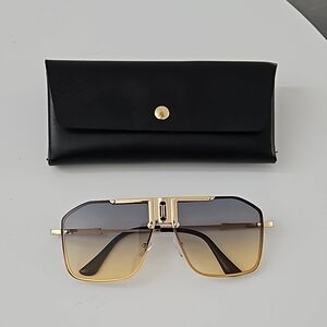 Stylish Gold tone Frame Sunglasses